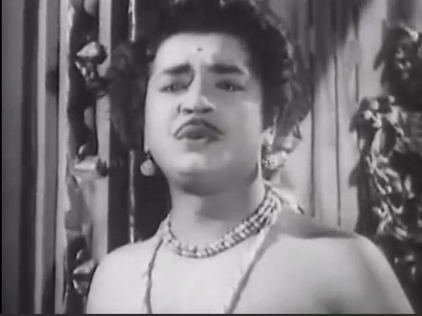 അന്നുനിന്നെ കണ്ടതില്‍പ്പിന്നെ.....