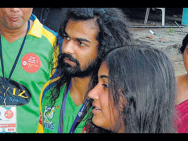 അച്ഛന്റെ കളികാണാന്