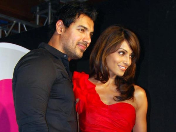 ജോണ്‍ എബ്രഹാം-ബിപാഷ ബസു