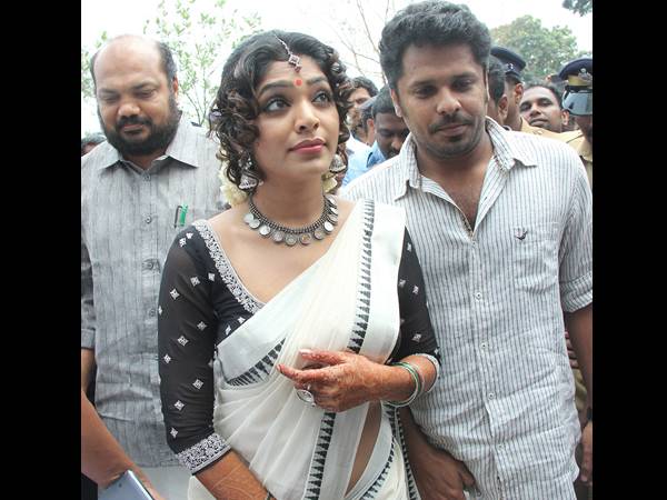 ഒരു തരി പൊന്നില്ലാത്ത മണവാട്ടി