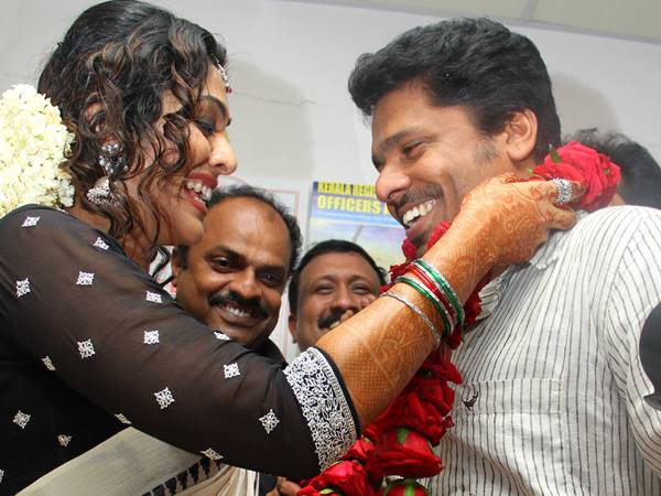 രക്ത പുഷ്പങ്ങള്‍