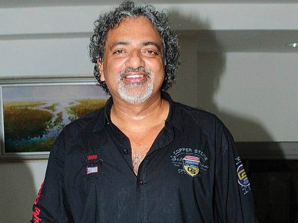 തൃശൂരുകാരനായ ജോയ് മാത്യു