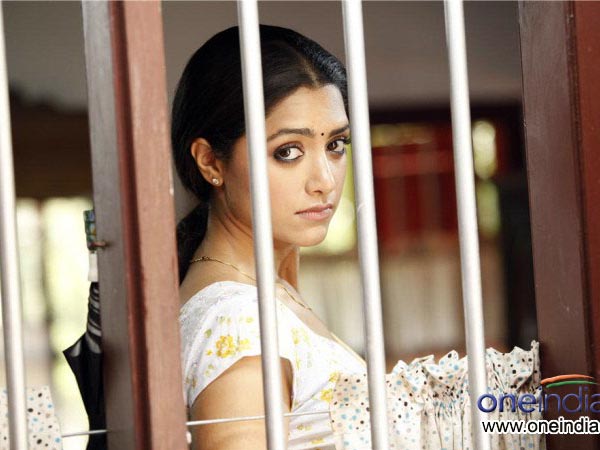 കഥതുടരുന്നുവിലെ പ്രകടനത്തിന് പുരസ്‌കാരം