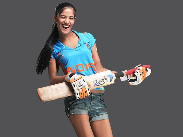 തുണി ഉരിയാന്‍ ആഗ്രഹമുണ്ട്