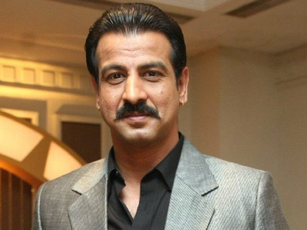 റോണിത് റോയ് 