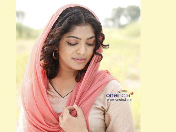 റിമ കല്ലിങ്കല്‍