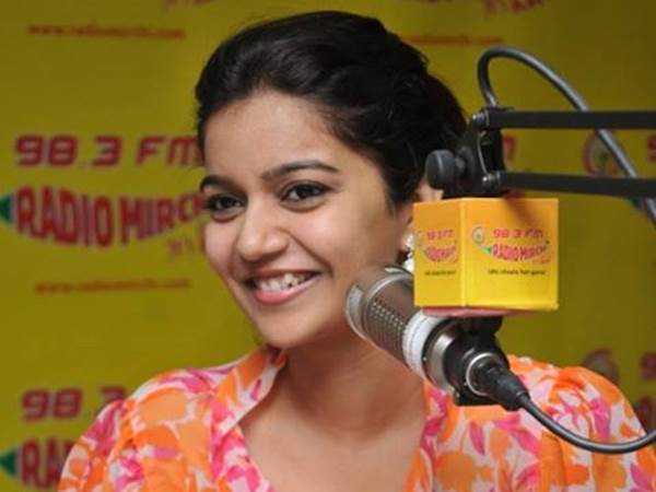 പിന്നണിഗായിക