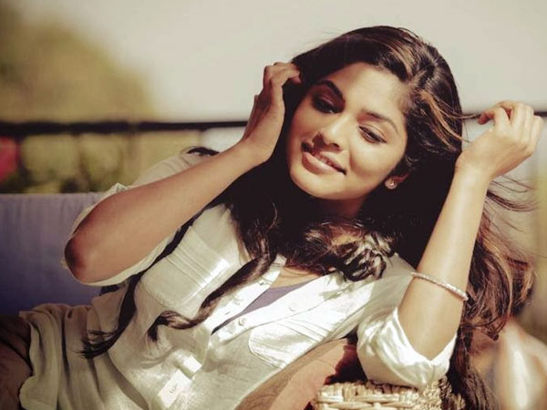 വിട്ടൊഴിയാത്ത വിവാദം