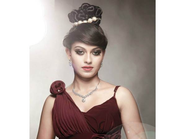 വെടിവഴിപാടില്‍ പൊട്ടിച്ചു