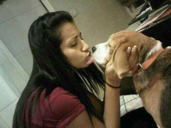 മുത്തം വയ്ക്കാനും മടിയില്ല