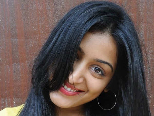 സിനിമയില്‍ അരങ്ങേറ്റം