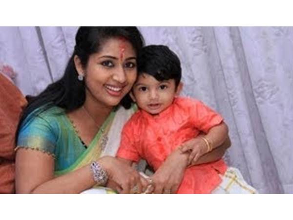 രണ്ടു കുട്ടകളുടെ അമ്മയായി അഭിനയിക്കുന്നത്