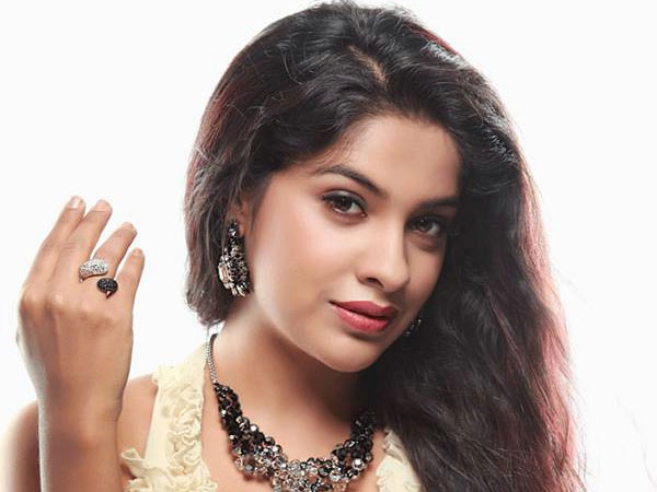 അര്‍ച്ചന ജോസ് കവിയില്‍