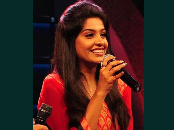 ചാനല്‍ അവതാരക