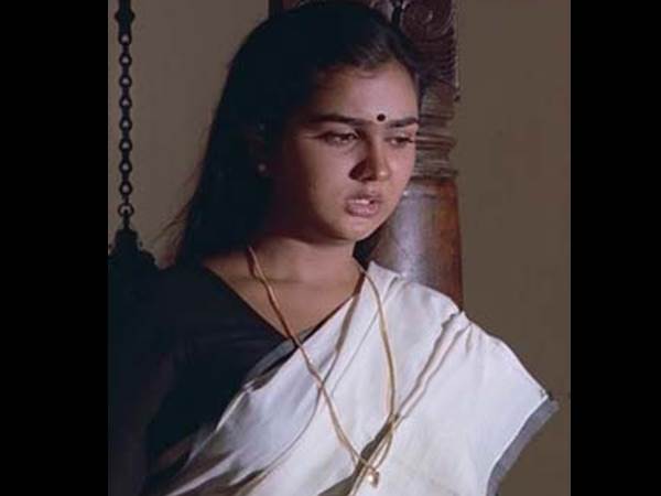 നിര്മാതാവായി