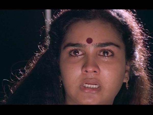 തമിഴകത്തും കത്തുന്ന താരം
