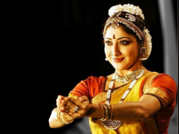 നൃത്തത്തിലൂടെ സിനിമയില്