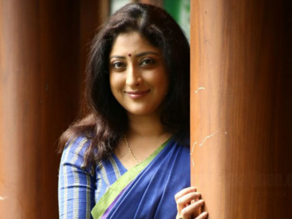 കാമ്പില്ലാത്ത ചില വേഷങ്ങള്