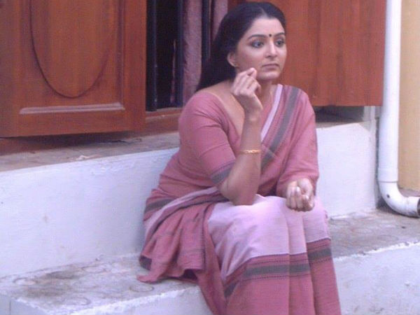 കുടുംബം തകര്ന്നു