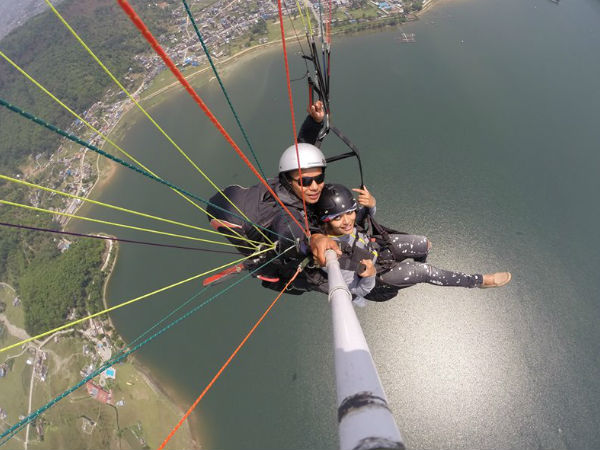 റിമയുടെ പാരഗ്ലൈഡിങ്