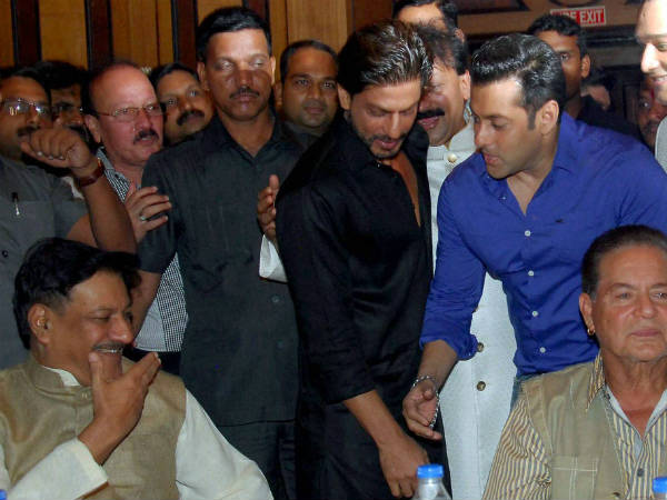 രണ്ട് പേരും രണ്ട് വഴിക്ക്