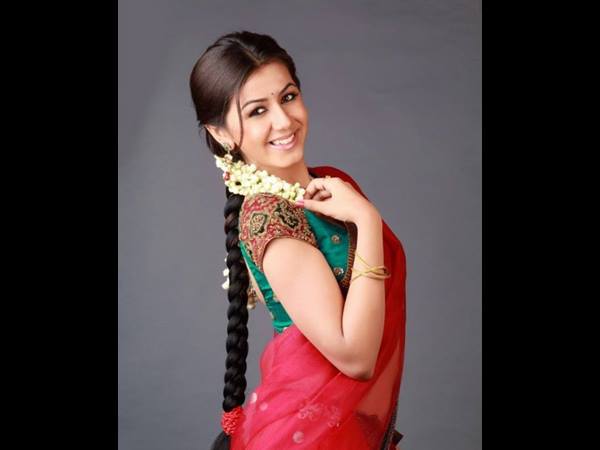 ആദ്യ ചിത്രം കന്നഡയില്‍