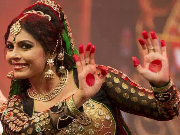 നര്‍ത്തകി എന്ന നിലയില്‍