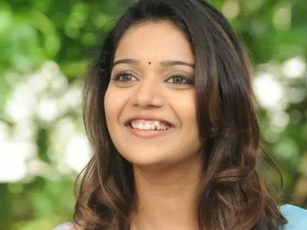 തെലുങ്കില്‍ അരങ്ങേറ്റം