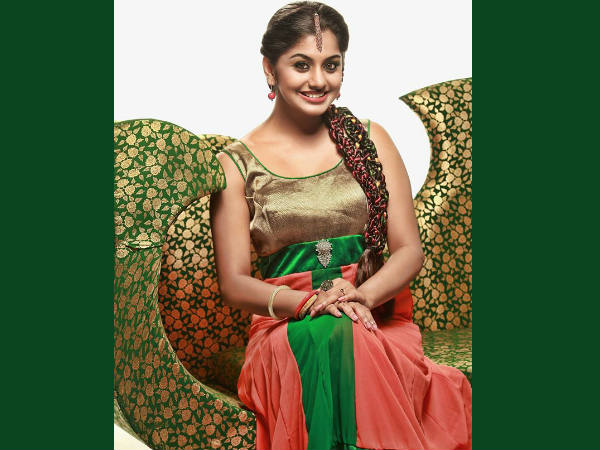 മീര നന്ദന്‍ 