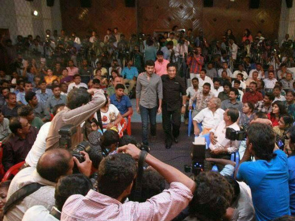 കമലിന്റെ കൈപിടിച്ച്