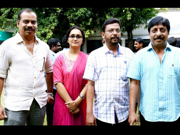 നഗരവാരിധി നടുവില് ഞാന്