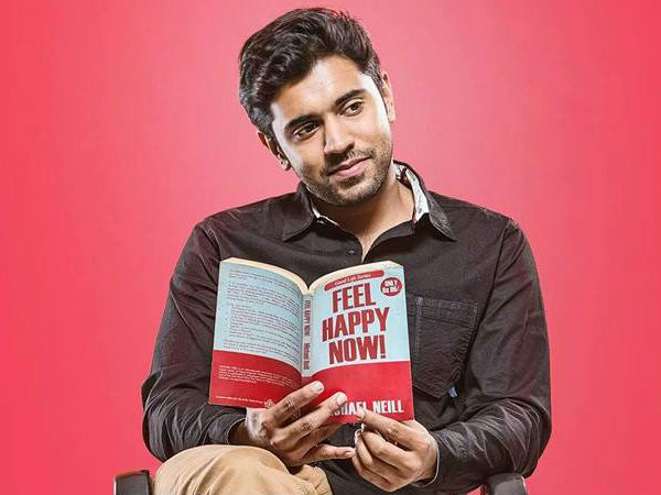 പിന്നെ പന്ത് നിവിന്റെ കോര്‍ട്ടില്‍