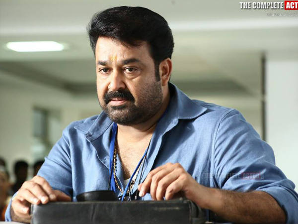 ആരാണ് പിന്നില്‍