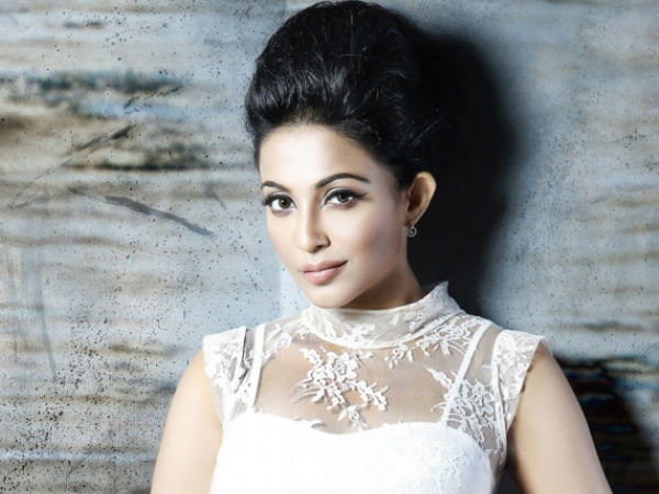 പാര്‍വ്വതി നായര്‍