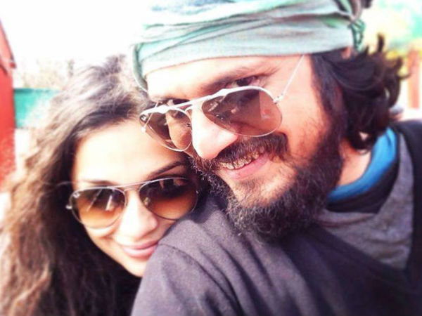 നമ്മൊളോരുമിച്ച് ഒരു വര്ഷം