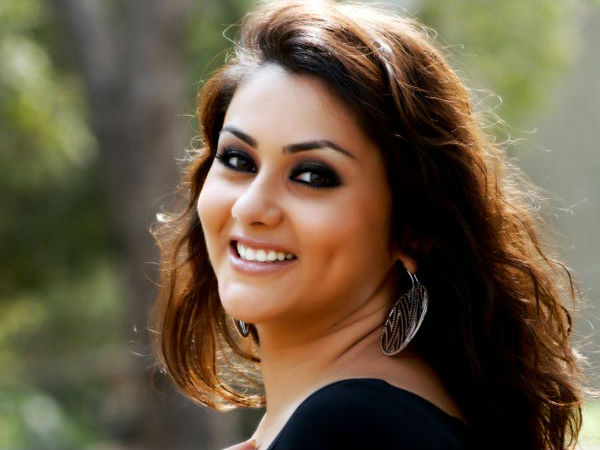  നീന്തല്‍ക്കാരി