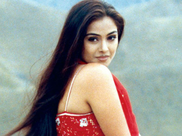 വീണ്ടും ഹിന്ദിയിലേക്ക്