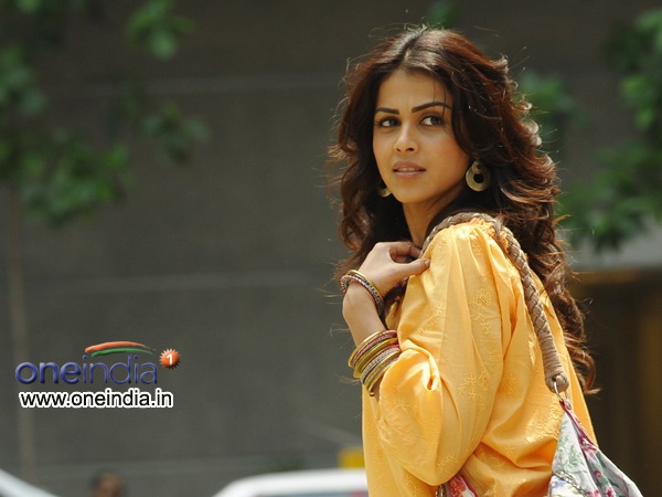 സിനിമയിലേക്ക് 