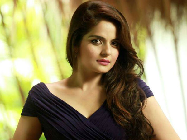 ആനും ഞാനും തമ്മില്‍