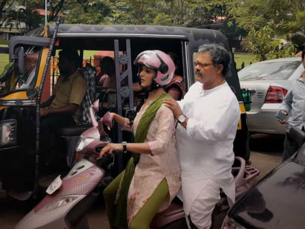 അദ്ദേഹത്തിനായി നോക്കിയിരുന്നു.