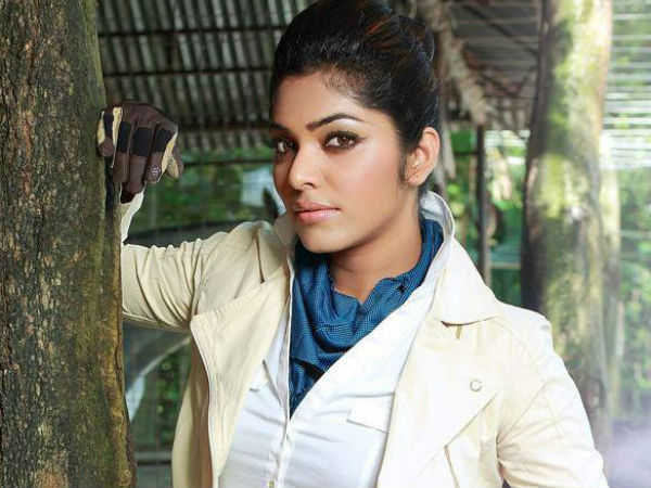 മഞ്ജുവിനൊപ്പം