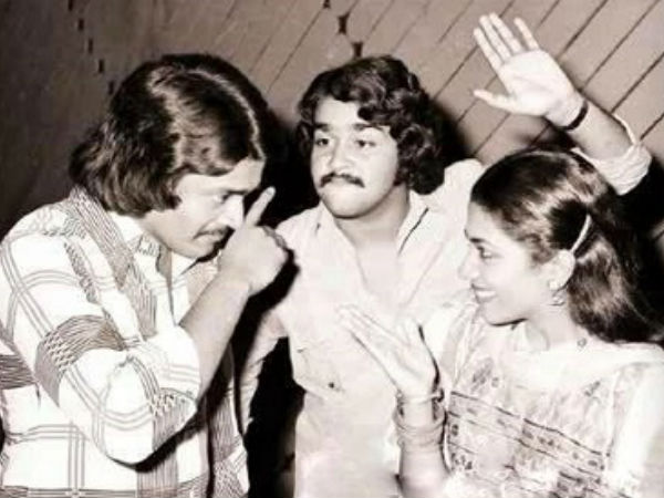 manjil-virinja-pookkal