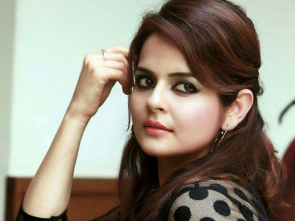 റോമ മാറിനിന്നപ്പോള്‍