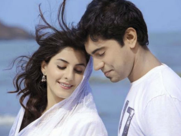 തട്ടത്തിന്‍ മറയത്ത്