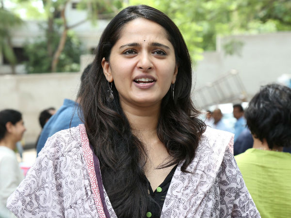 അനുഷ്‌ക തടിച്ചത്