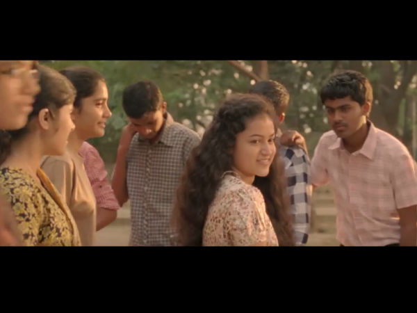 ദേ കോഴികള്‍