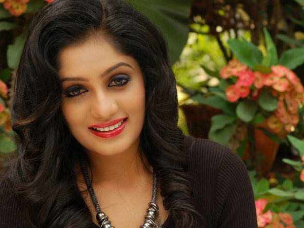 ആരെയും ബോധ്യപ്പെടുത്തേണ്ട