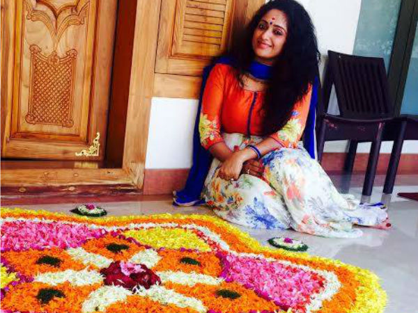 കാവ്യ മാധവന്‍