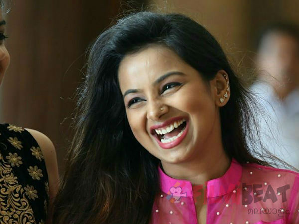 മൃദല മുരളി