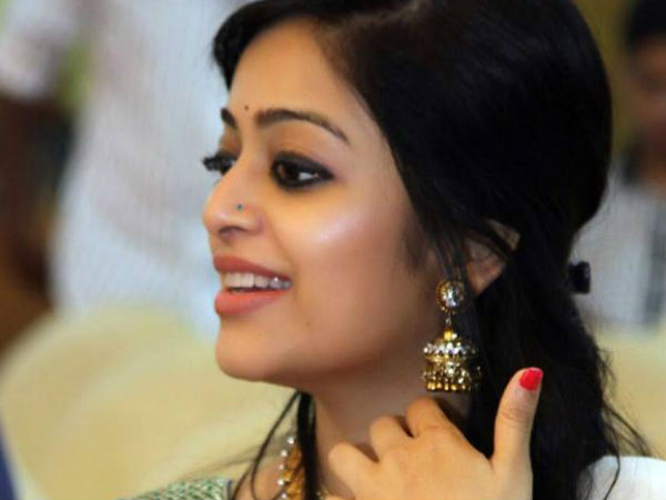 ജനനി അയ്യര്‍